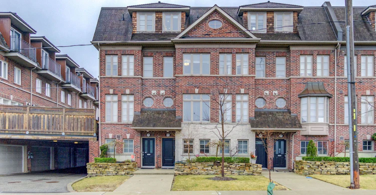 573 Oxford Street, Toronto, ON, M8Y 1E6