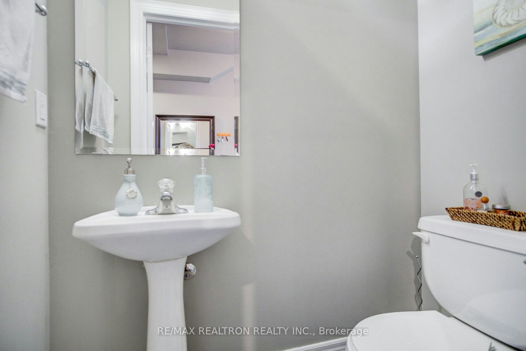 573 Oxford Street, Toronto, ON, M8Y 1E6 - 18