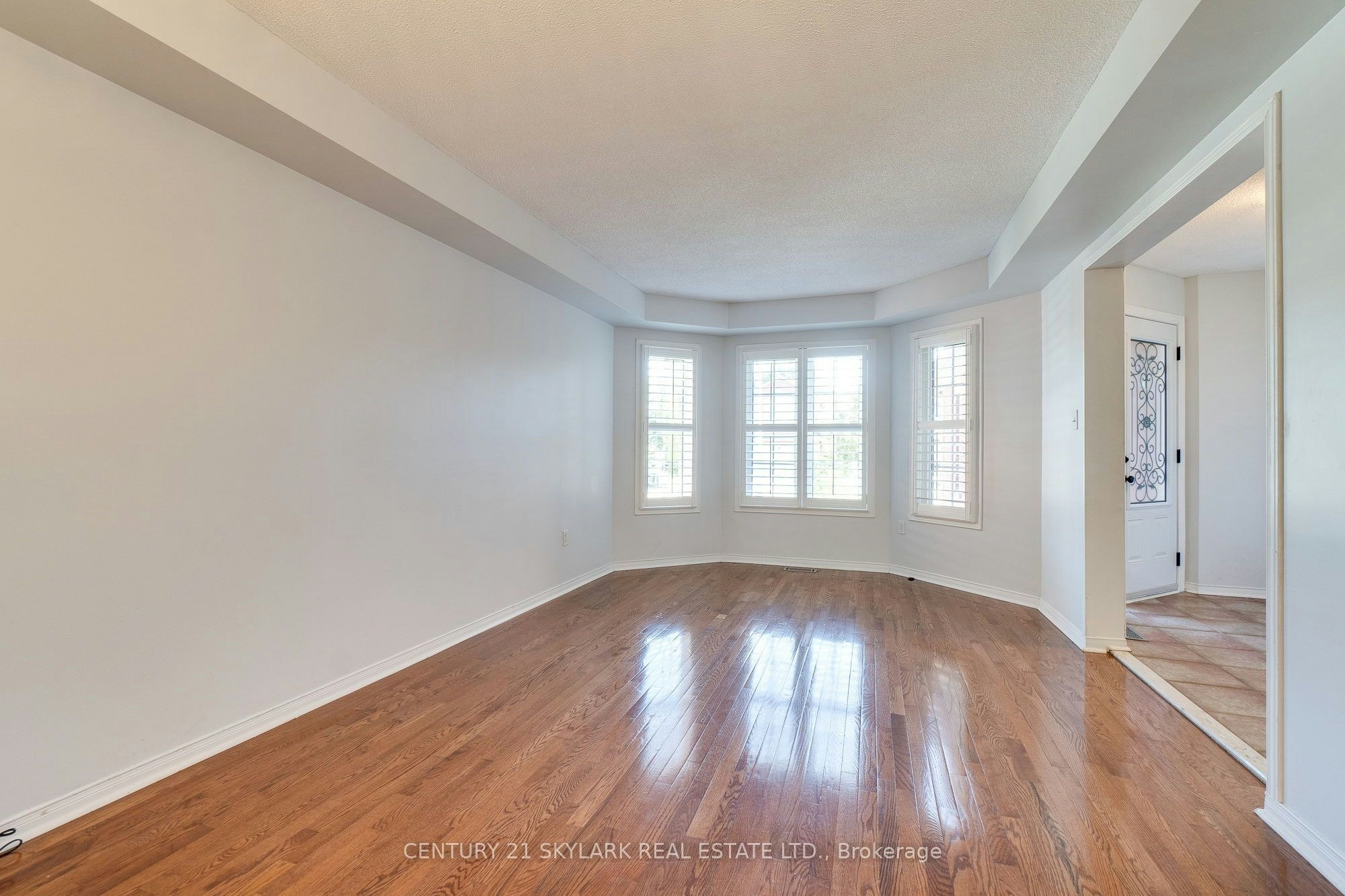 3841 Periwinkle Crescent, Mississauga, ON, L5N 6W8 - 3