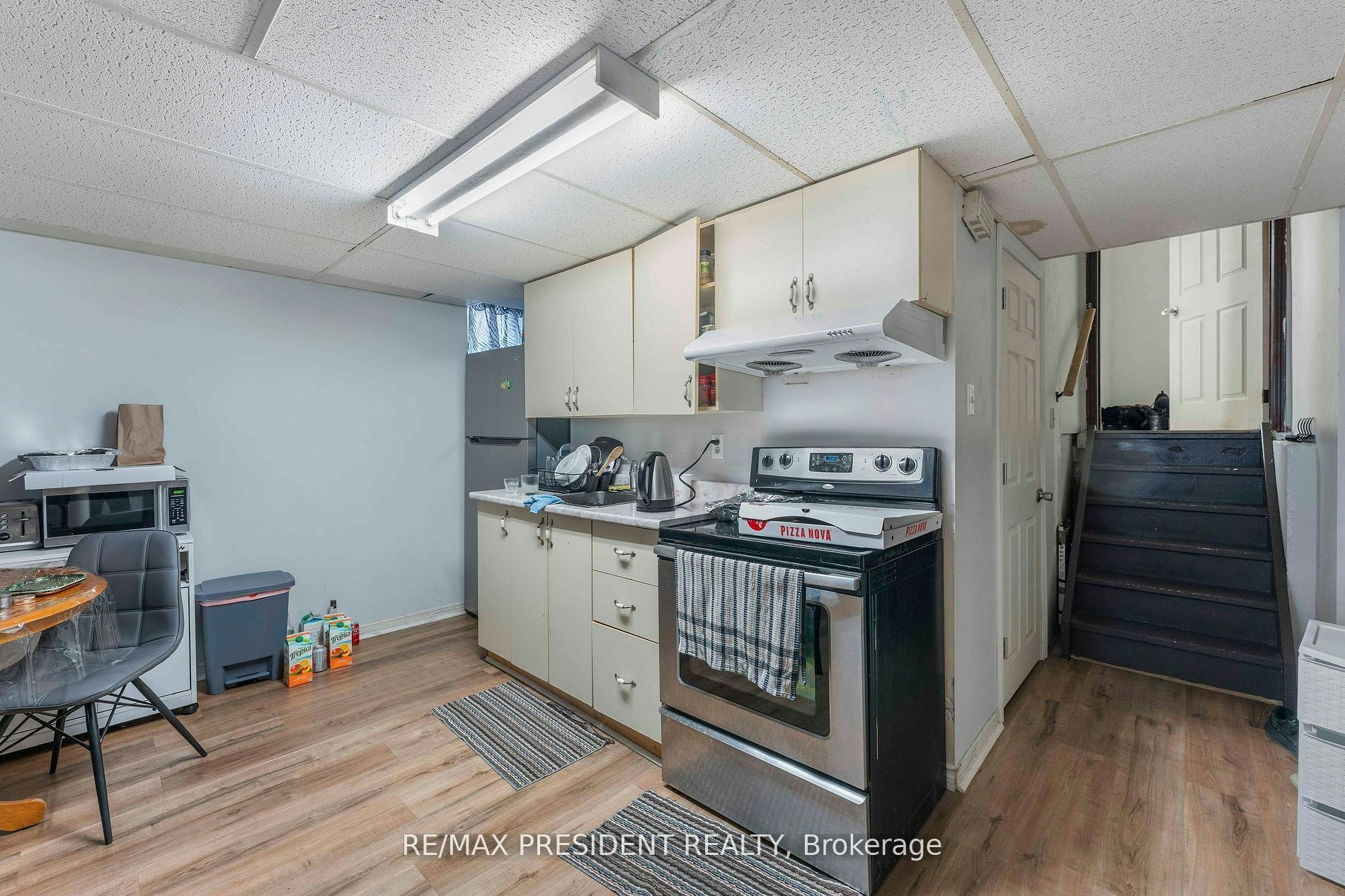3952 Longo Circle, Mississauga, ON, L4T 4C7 - 6