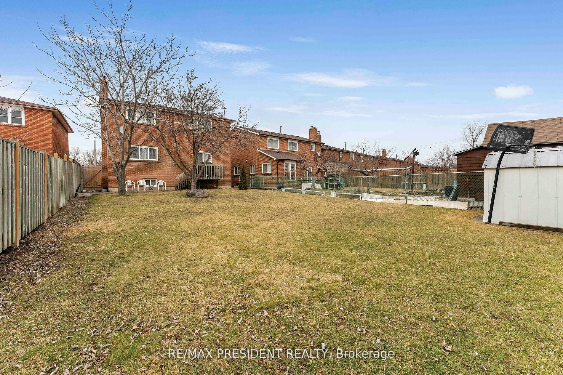 3952 Longo Circle, Mississauga, ON, L4T 4C7 - 10