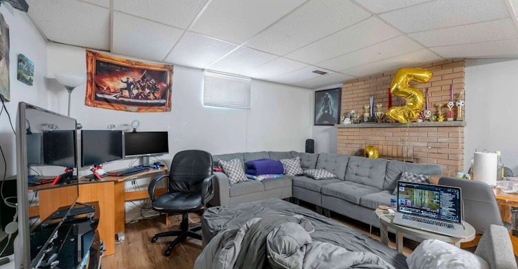3952 Longo Circle, Mississauga, ON, L4T 4C7 - 12