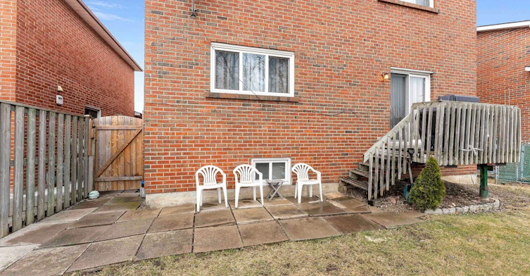 3952 Longo Circle, Mississauga, ON, L4T 4C7 - 4