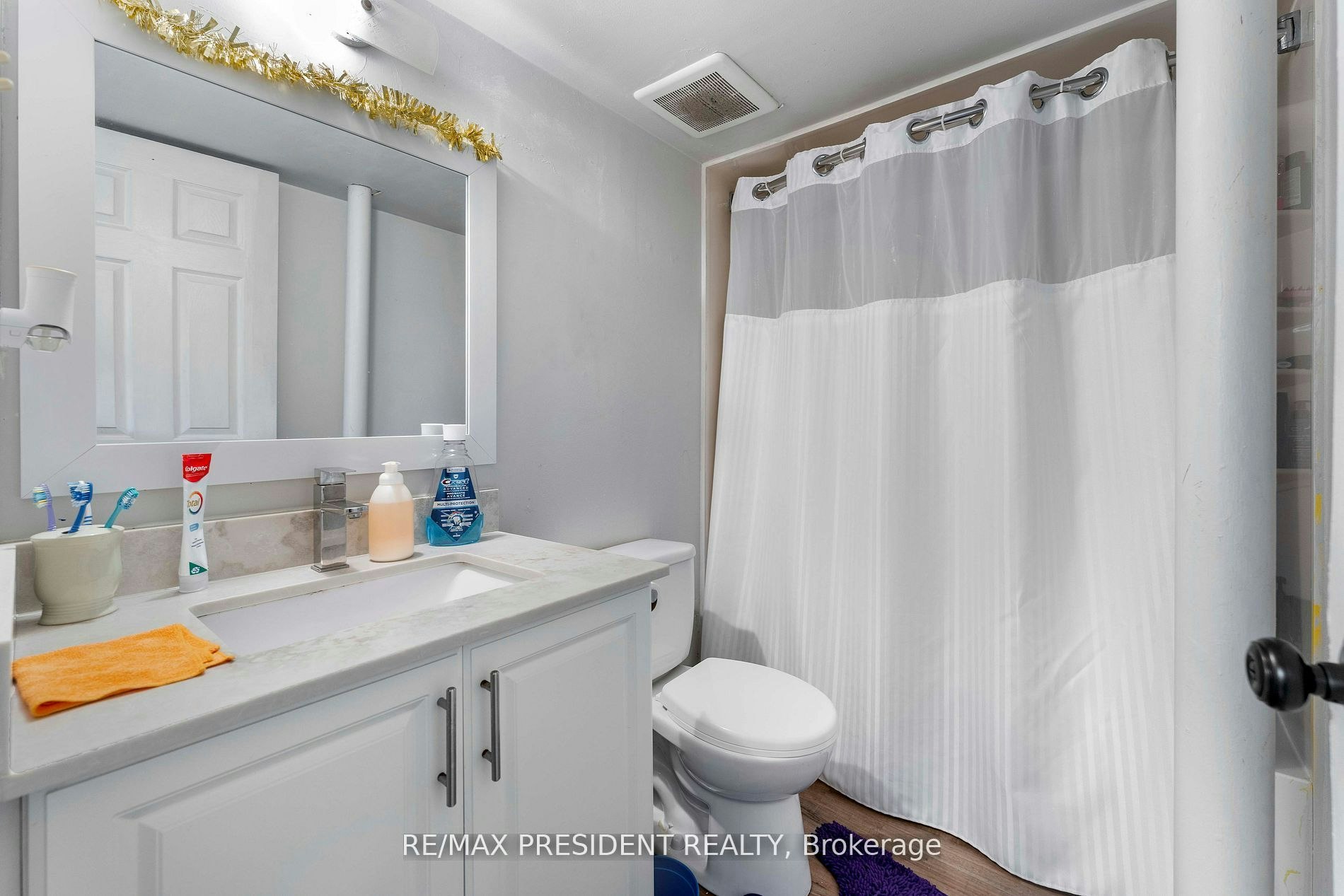 3952 Longo Circle, Mississauga, ON, L4T 4C7 - 7
