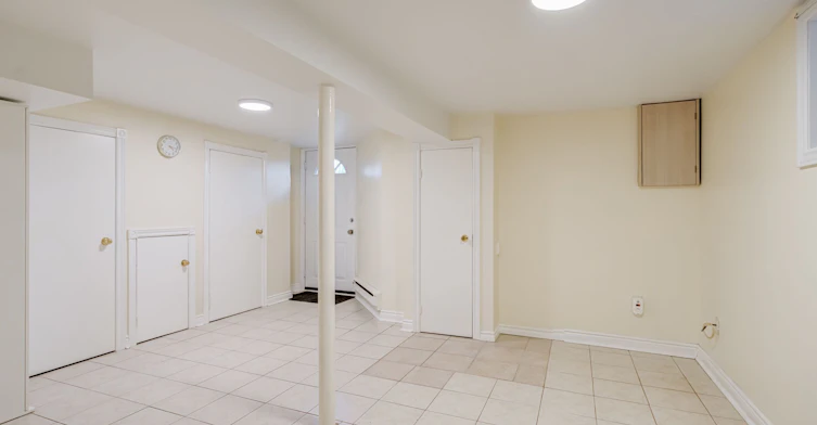 Bsmt-20 Edna Avenue, Toronto, ON, M6P 1B8 - 3