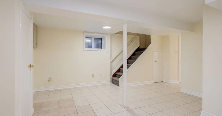 Bsmt-20 Edna Avenue, Toronto, ON, M6P 1B8 - 6
