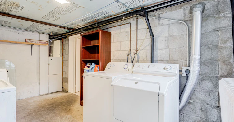 Bsmt-20 Edna Avenue, Toronto, ON, M6P 1B8 - 22