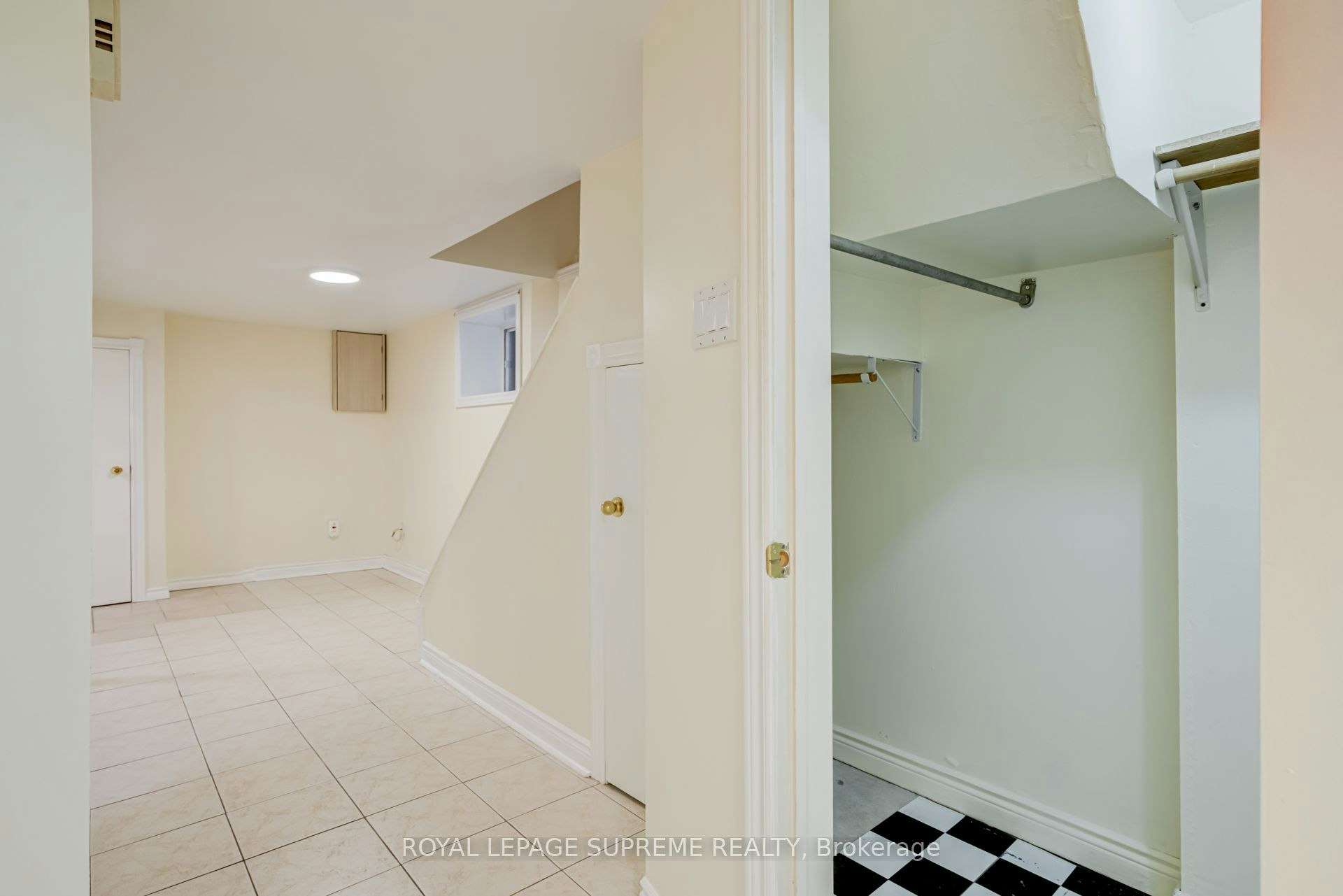 Bsmt-20 Edna Avenue, Toronto, ON, M6P 1B8 - 9