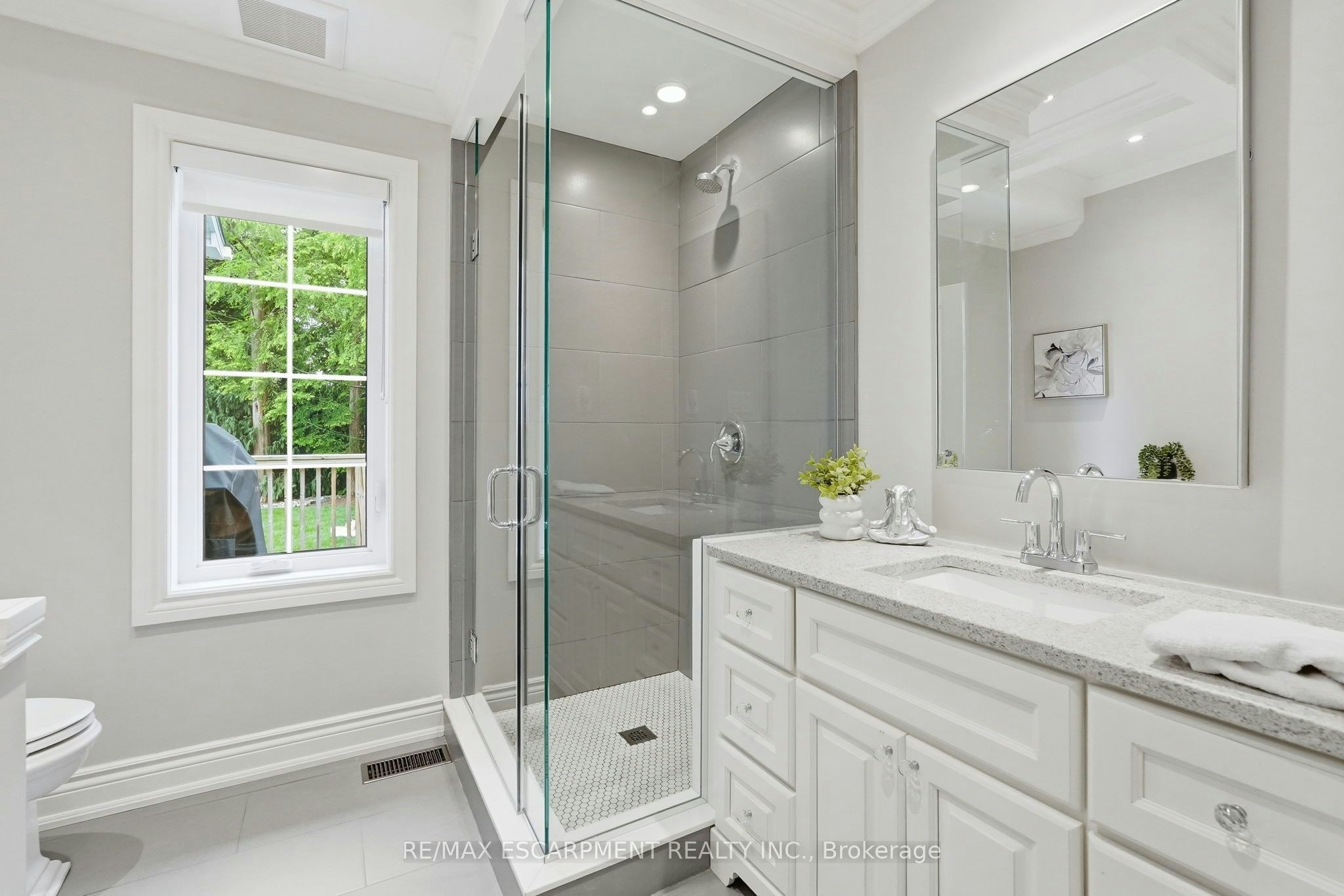 270 Poplar Drive, Burlington, ON, L7L 2N4 - 23