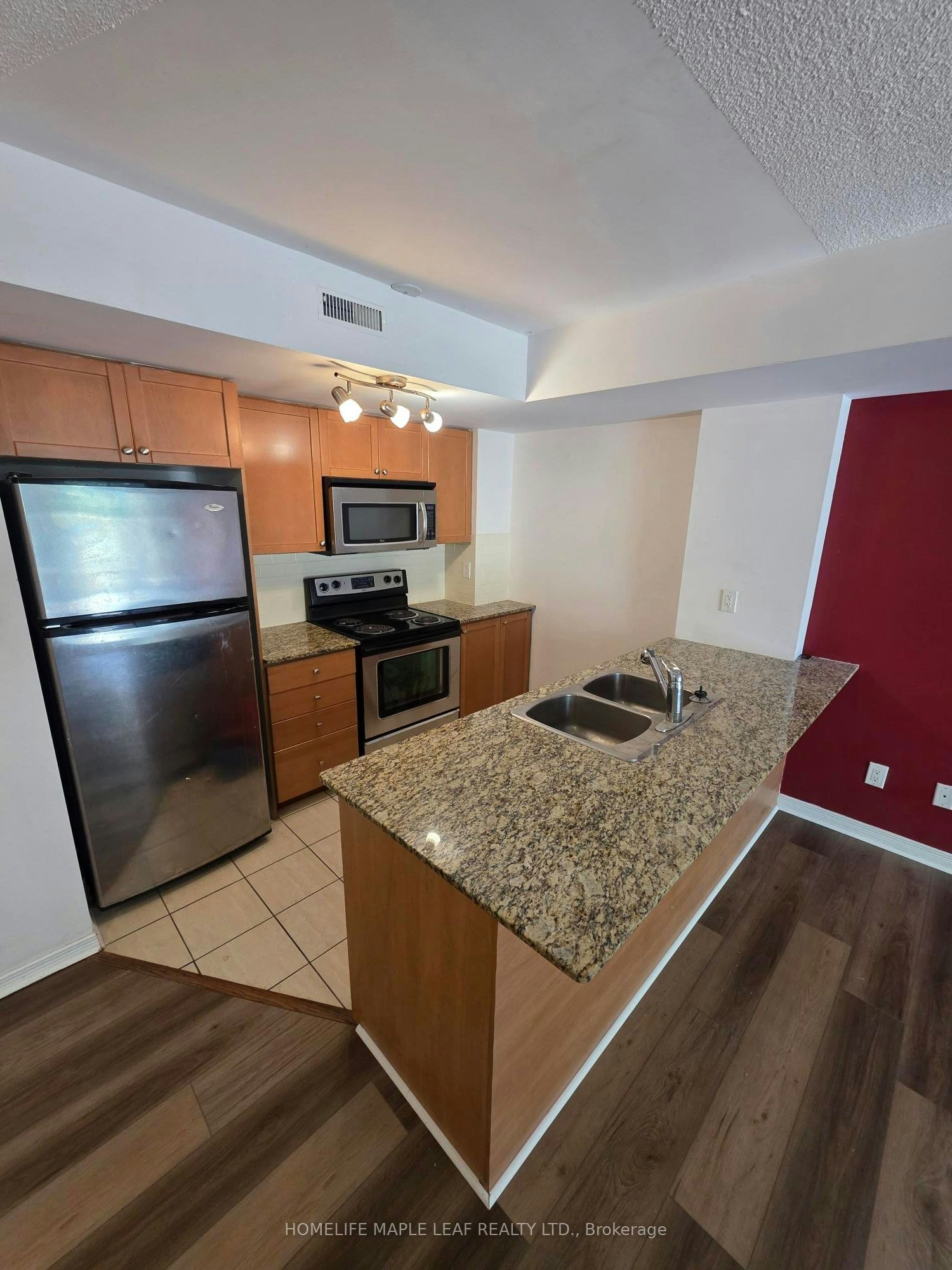 120-20 Foundry Avenue, Toronto, ON, M6H 4L1 - 8