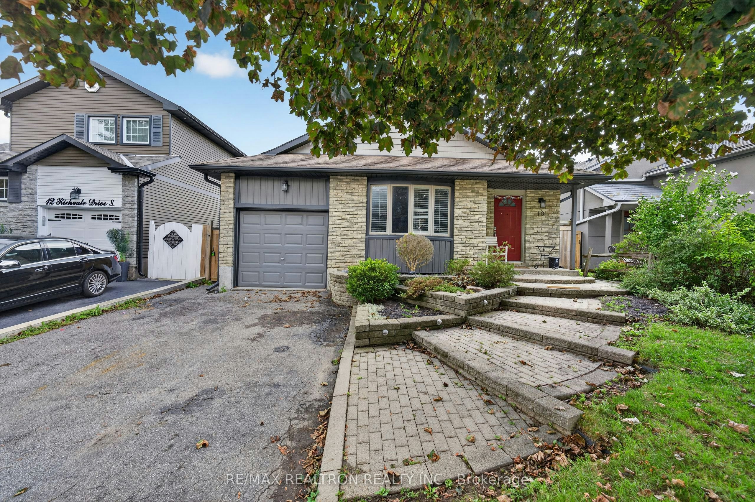 Lower-10 Richvale Drive S, Brampton, ON, L6Z 1M4