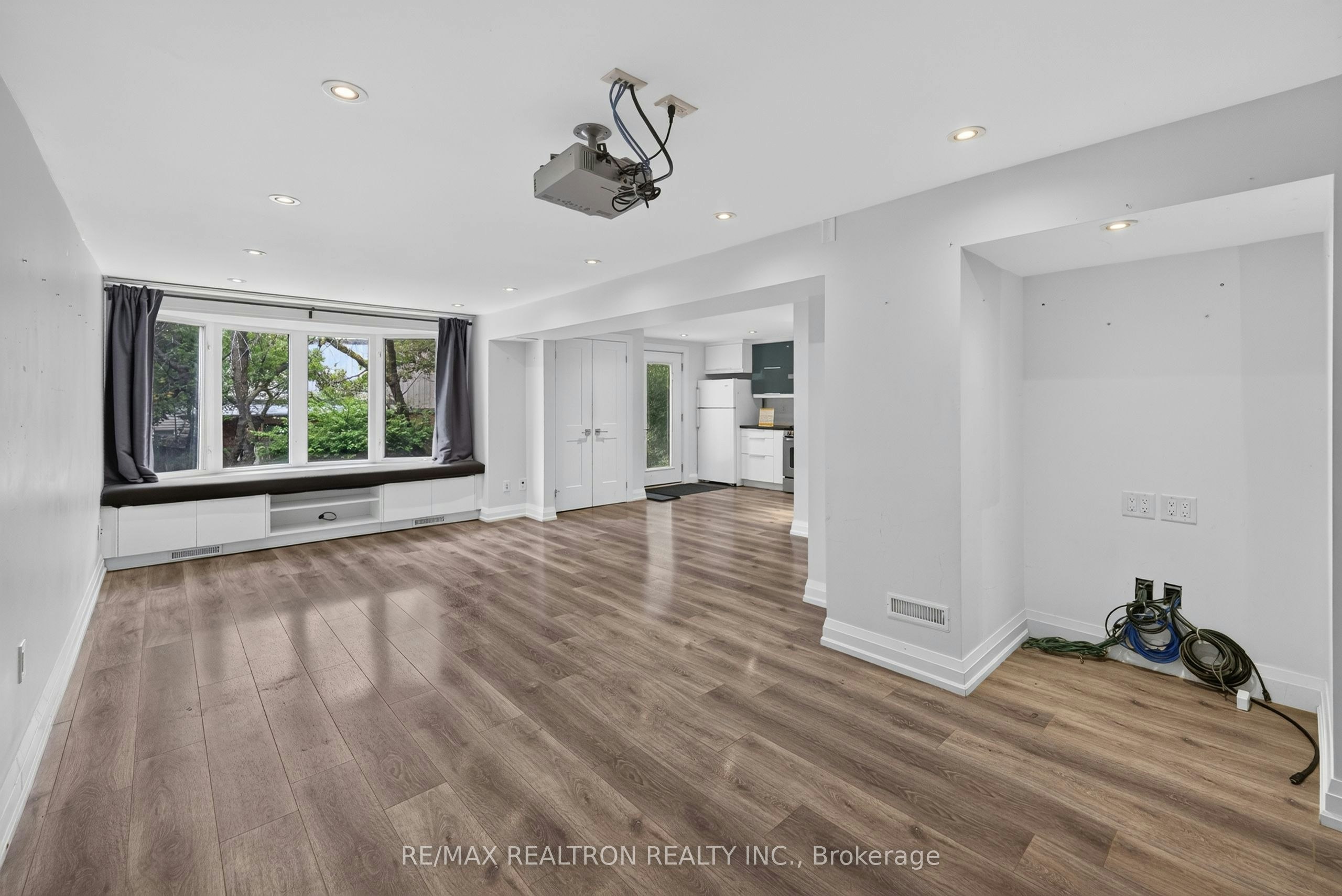 Lower-10 Richvale Drive S, Brampton, ON, L6Z 1M4 - 14