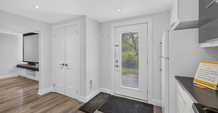 Lower-10 Richvale Drive S, Brampton, ON, L6Z 1M4 - 7