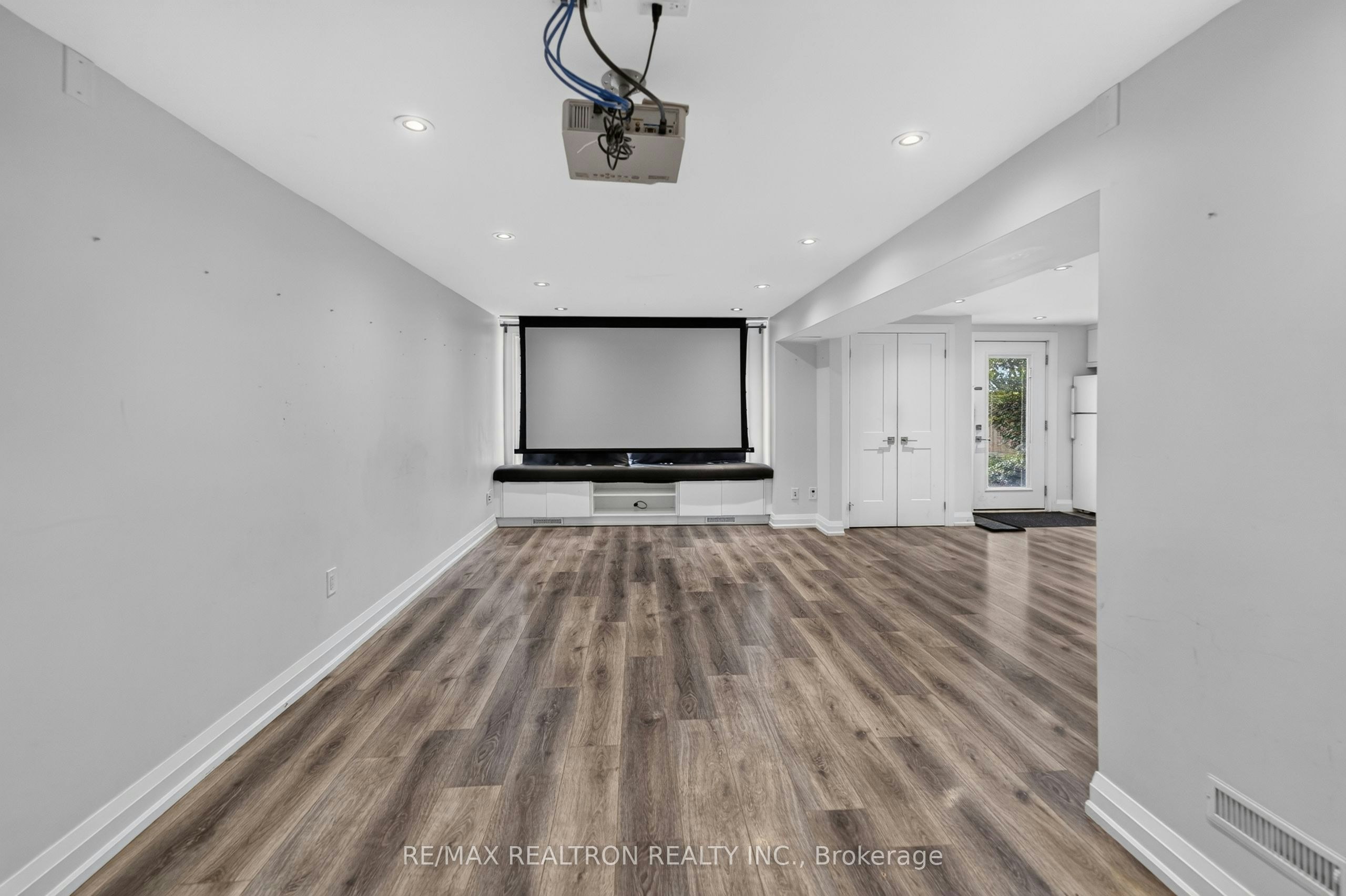 Lower-10 Richvale Drive S, Brampton, ON, L6Z 1M4 - 12