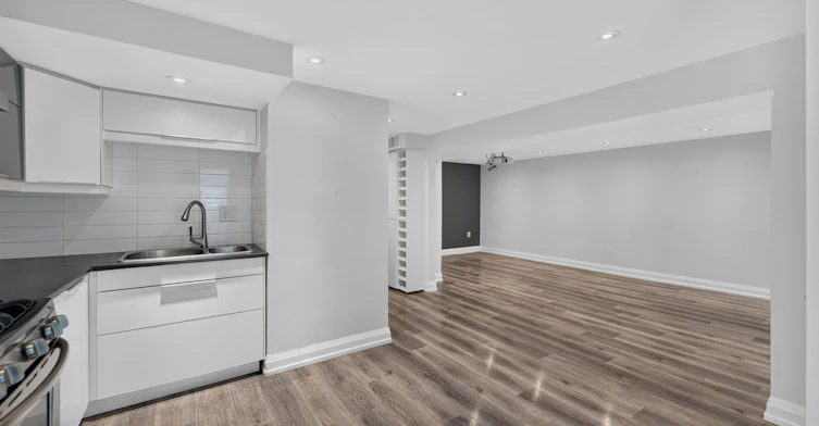 Lower-10 Richvale Drive S, Brampton, ON, L6Z 1M4 - 11