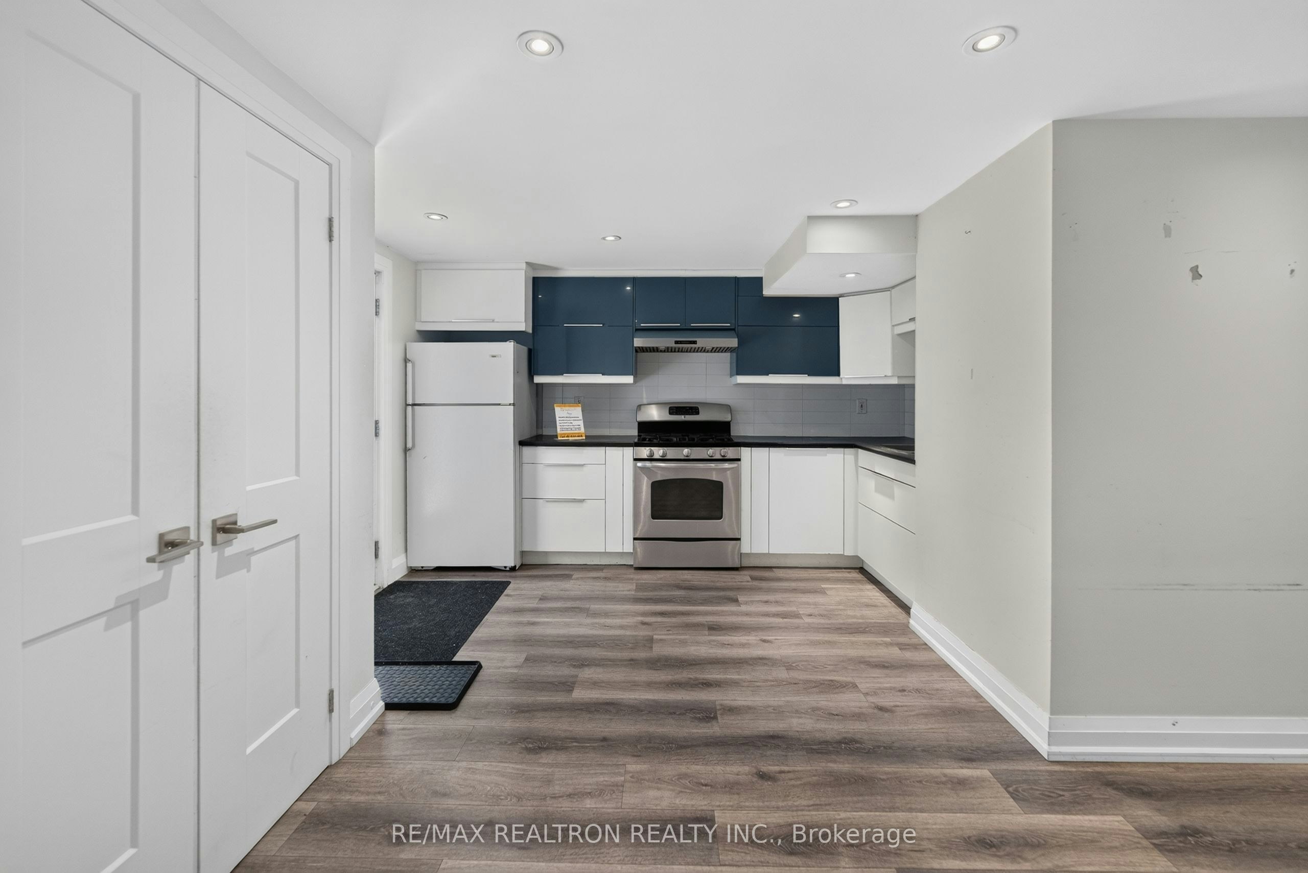 Lower-10 Richvale Drive S, Brampton, ON, L6Z 1M4 - 9