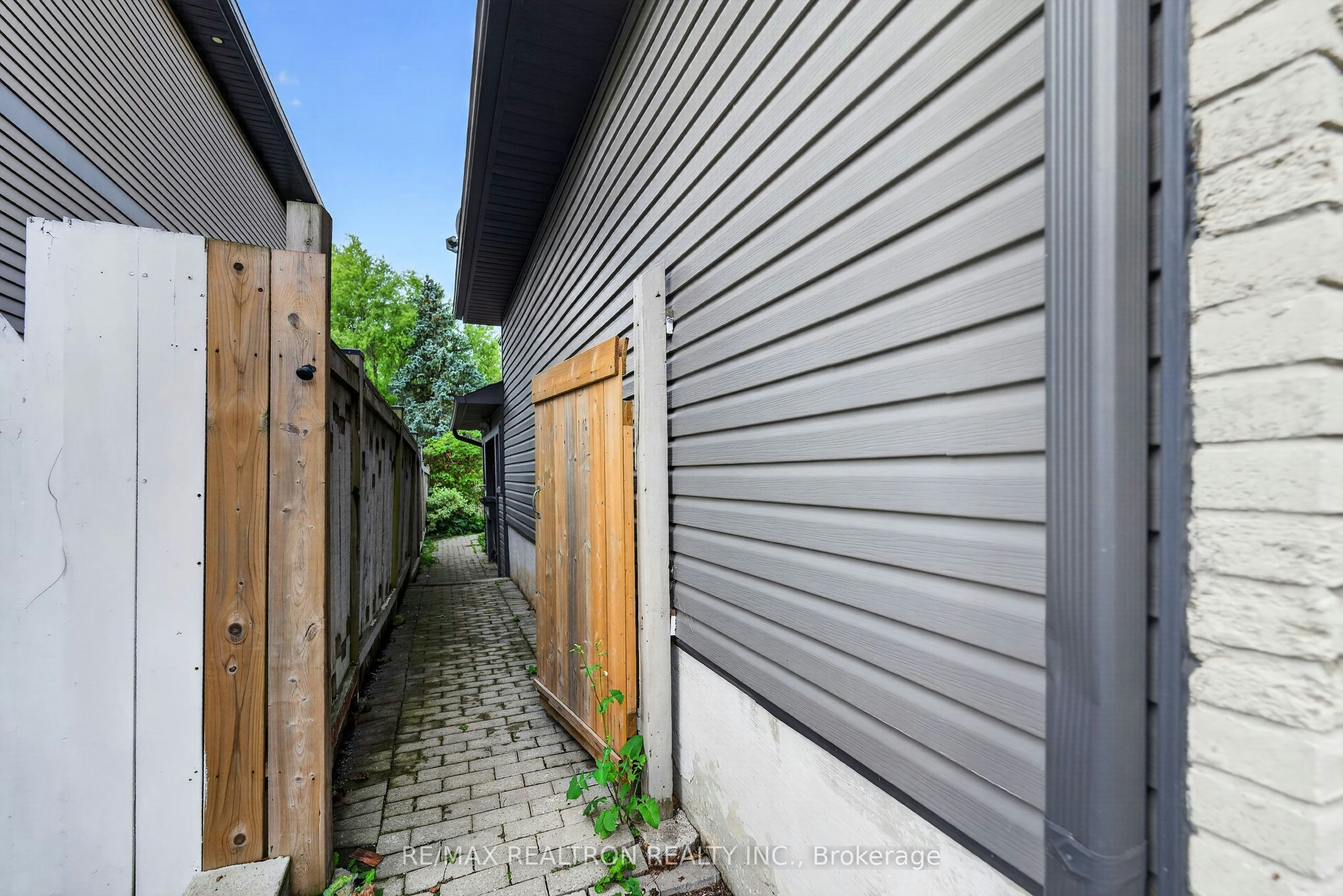 Lower-10 Richvale Drive S, Brampton, ON, L6Z 1M4 - 25