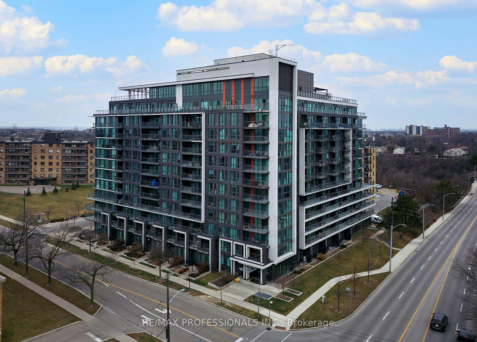 422-80 Esther Lorrie Drive, Toronto, ON, M9W 0C6