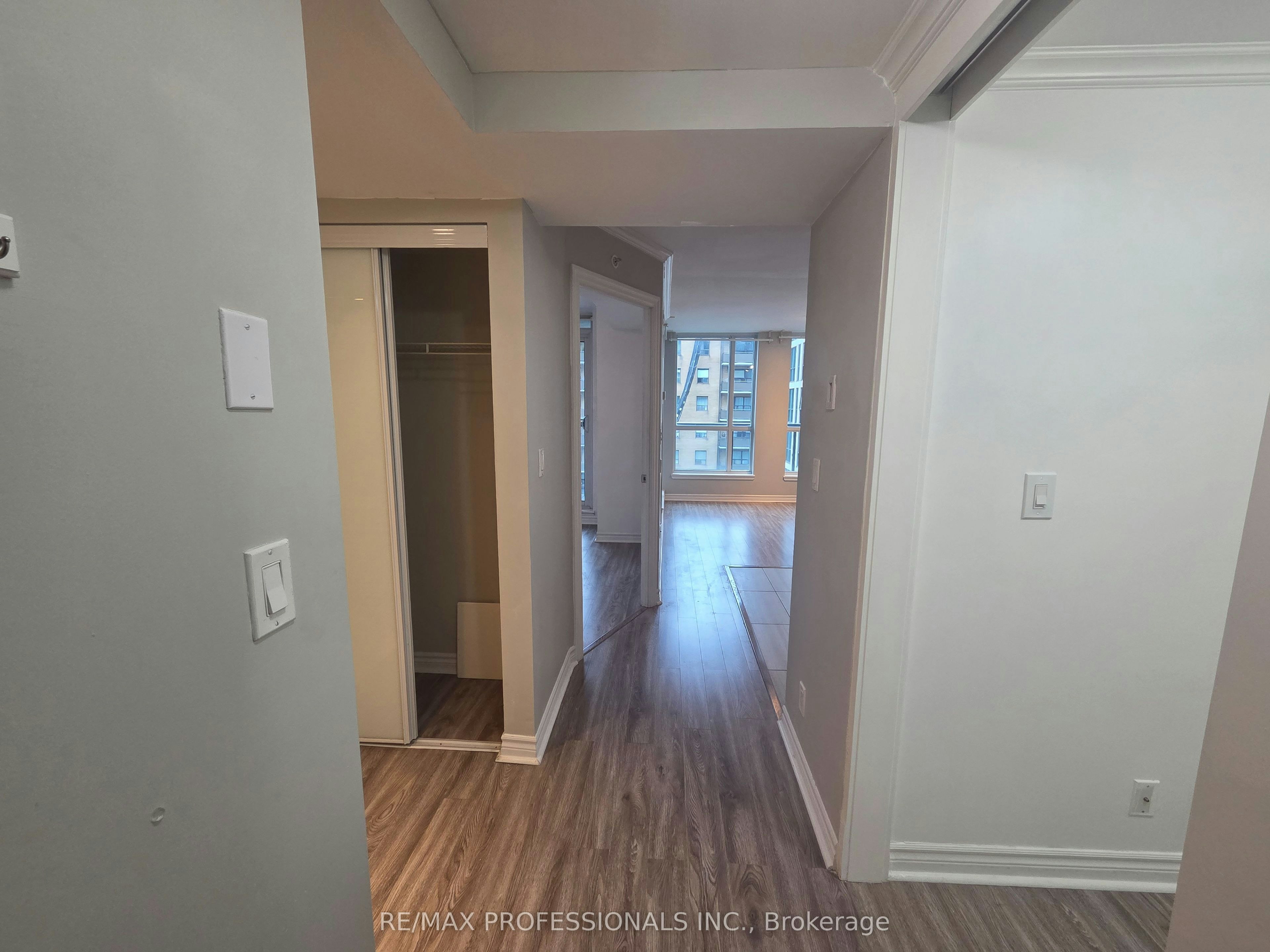 422-80 Esther Lorrie Drive, Toronto, ON, M9W 0C6 - 4