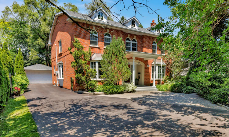 106 Rathburn Road
