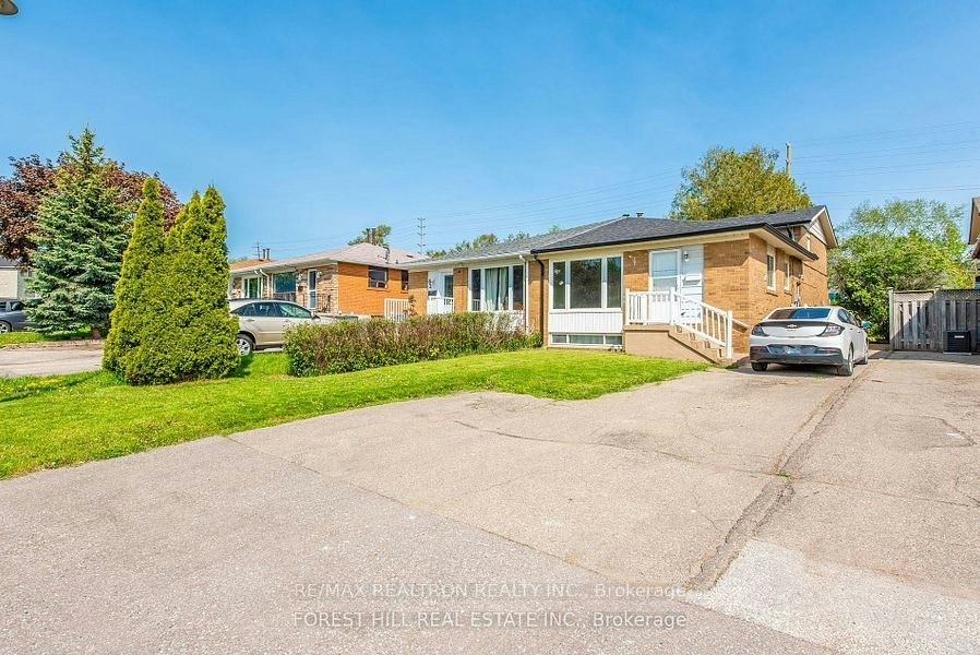 60 Northwood Drive, Brampton, ON, L6X 2L2