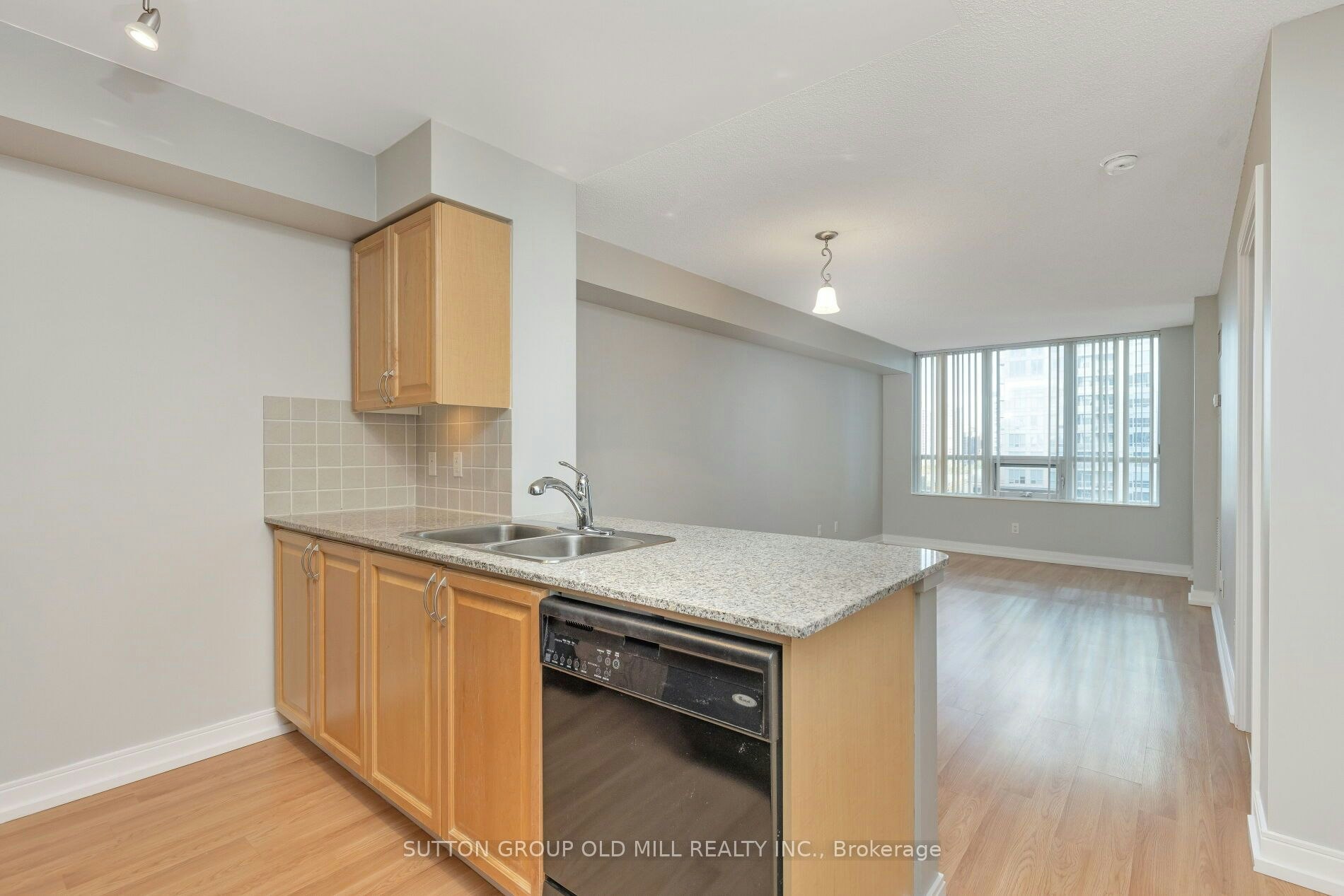 744-35 Viking Lane, Toronto, ON, M9B 0A2 - 4