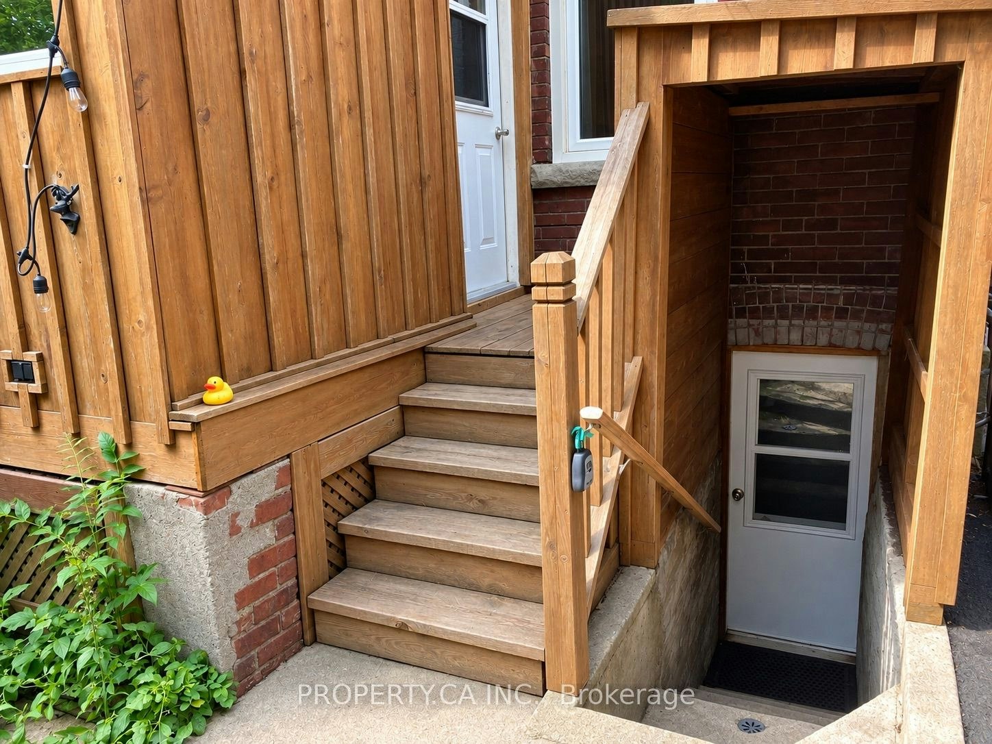 Lower Level-83 St John Road, Toronto, ON, M6P 1T8 - 7