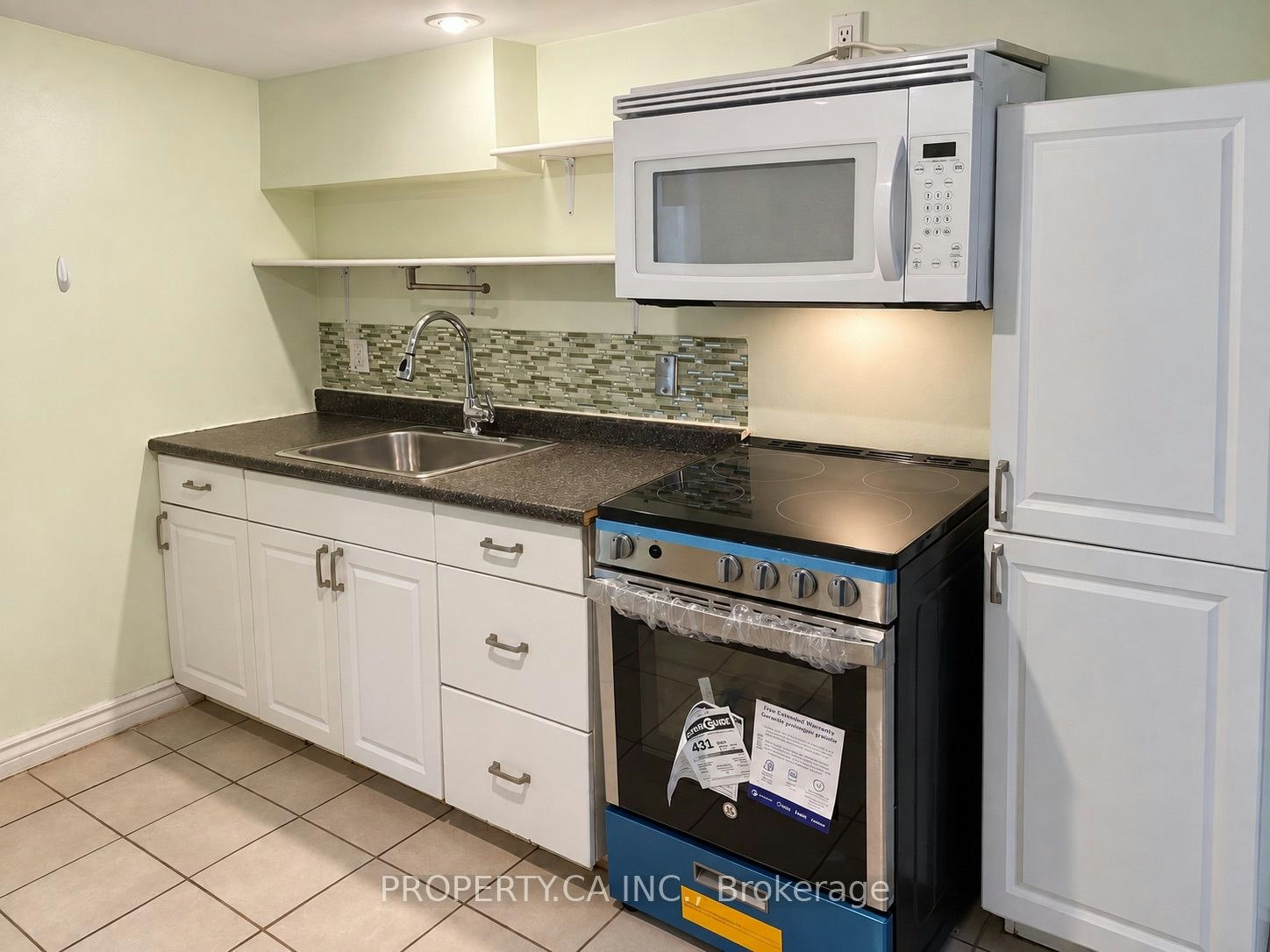 Lower Level-83 St John Road, Toronto, ON, M6P 1T8 - 4