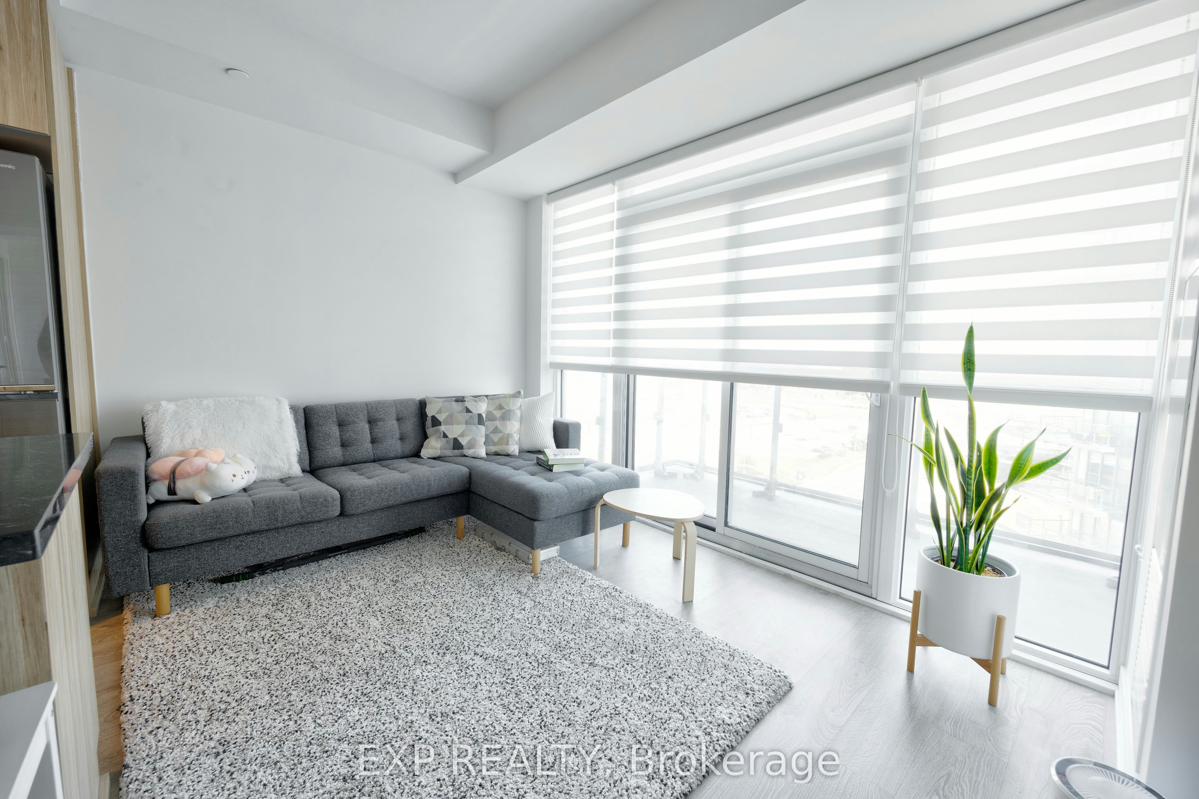 1103-4677 Glen Erin Drive, Mississauga, ON, L5M 2E3 - 4