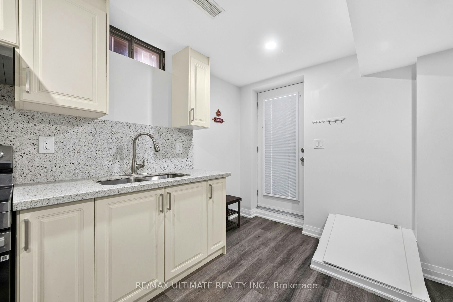 82 Yellow Brick Road, Brampton, ON, L6V 4L1 - 9