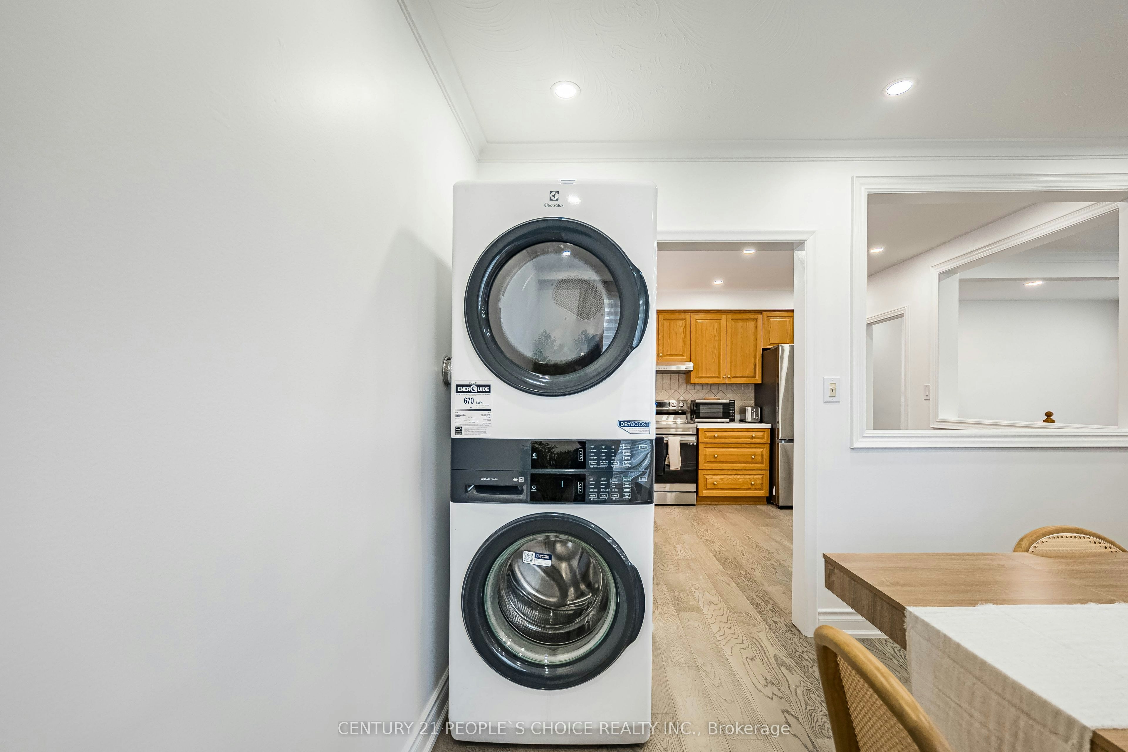 Main-89 Thistle Down Boulevard, Toronto, ON, M9V 1J3 - 17