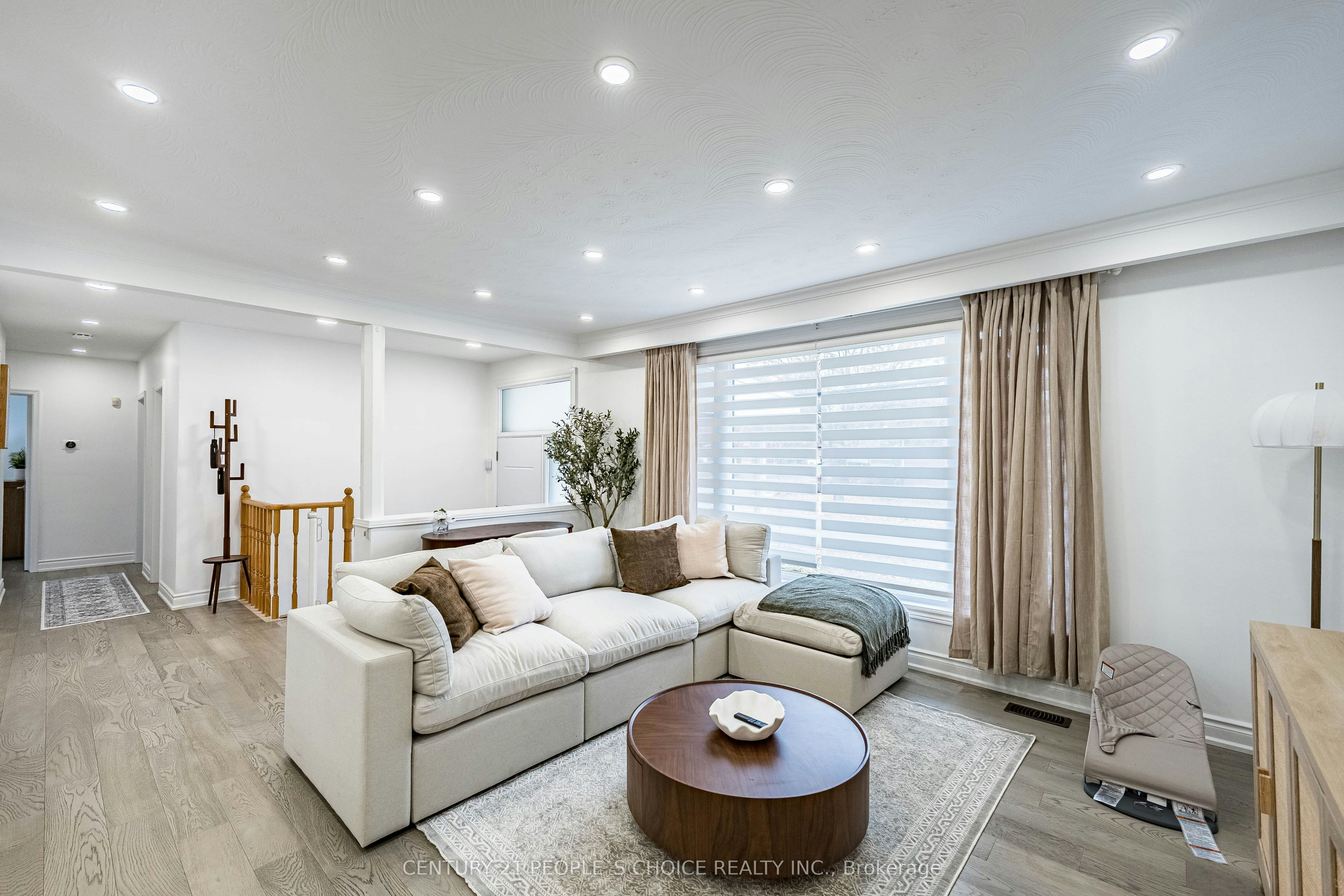 Main-89 Thistle Down Boulevard, Toronto, ON, M9V 1J3 - 12