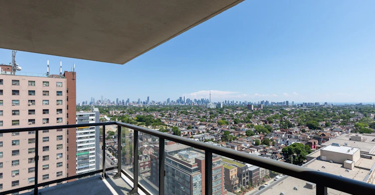 2304-1410 Dupont Street, Toronto, ON, M6H 2B1 - 8