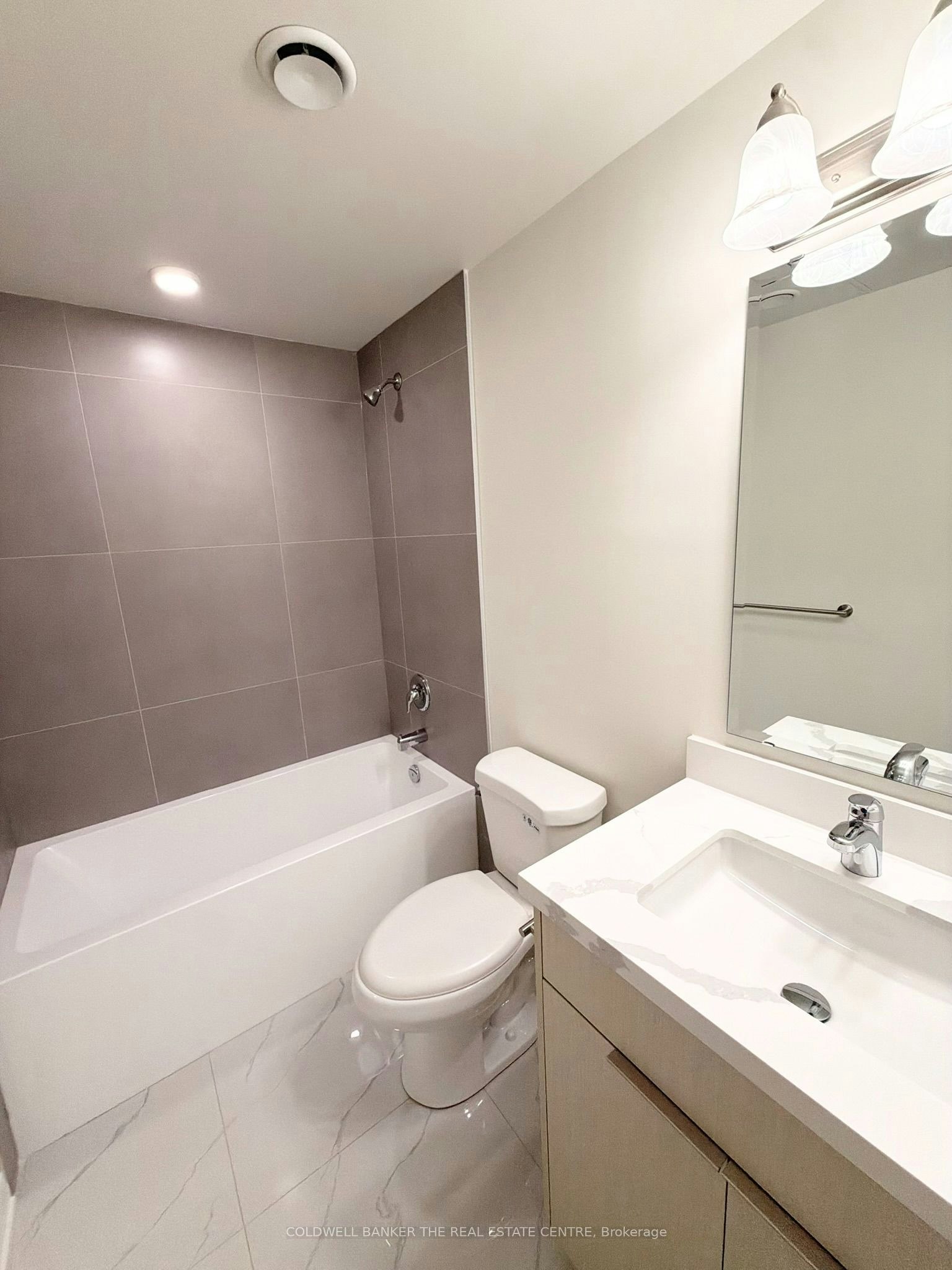 302-2839 Jane Street, Toronto, ON, M3N 2J5 - 8