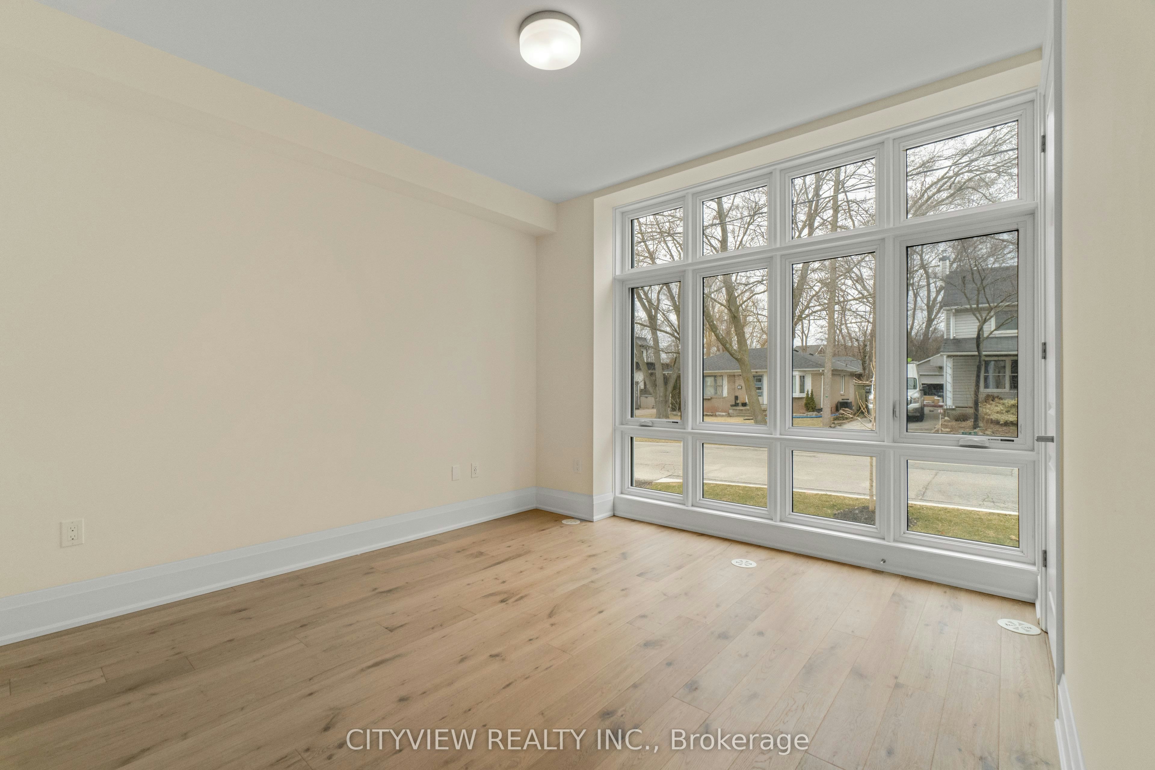 2284 Sovereign Street, Oakville, ON, L6L 1L6 - 11