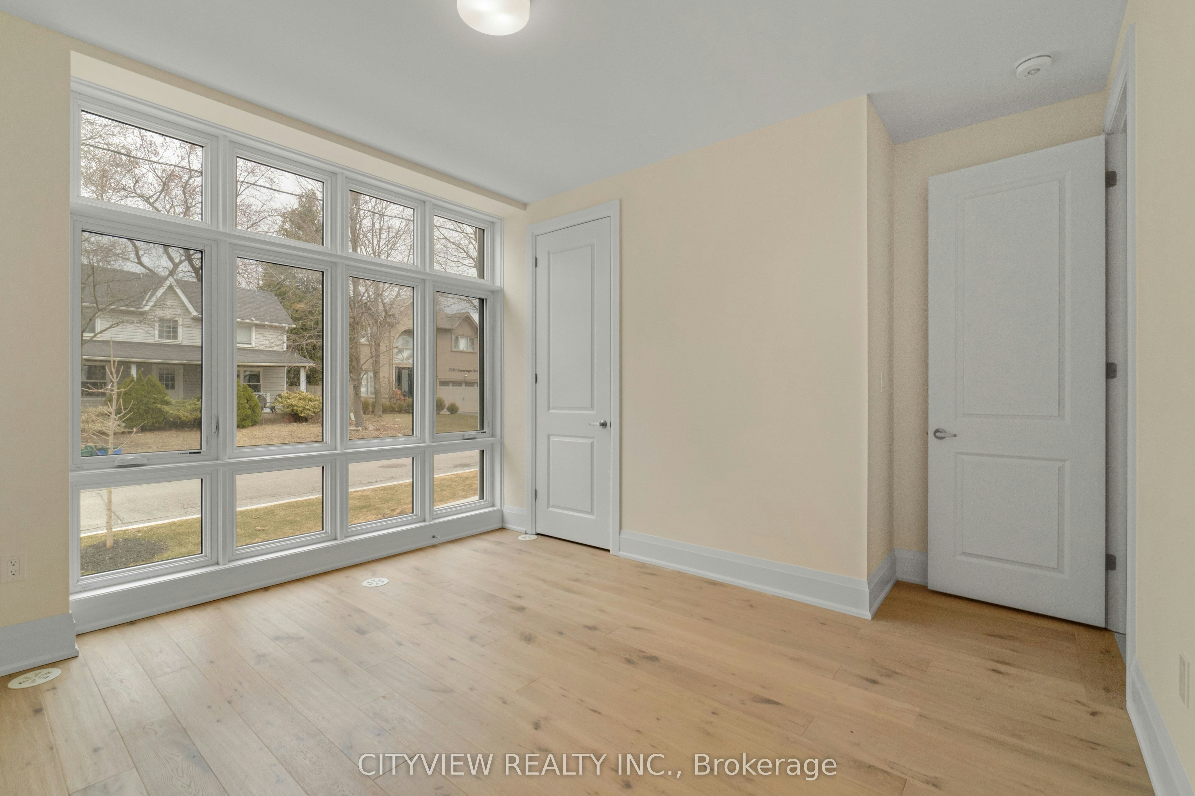 2284 Sovereign Street, Oakville, ON, L6L 1L6 - 12