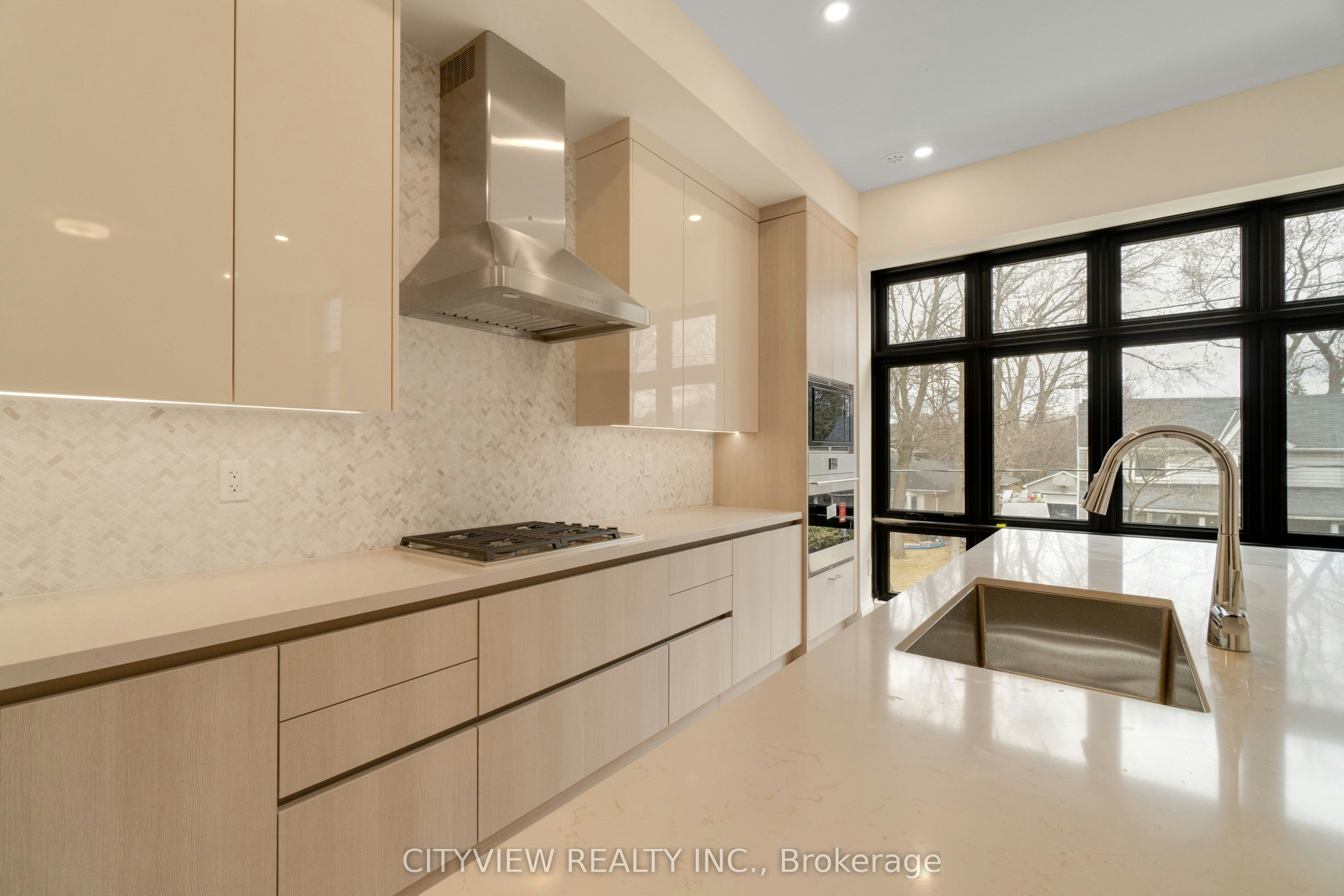 2284 Sovereign Street, Oakville, ON, L6L 1L6 - 24