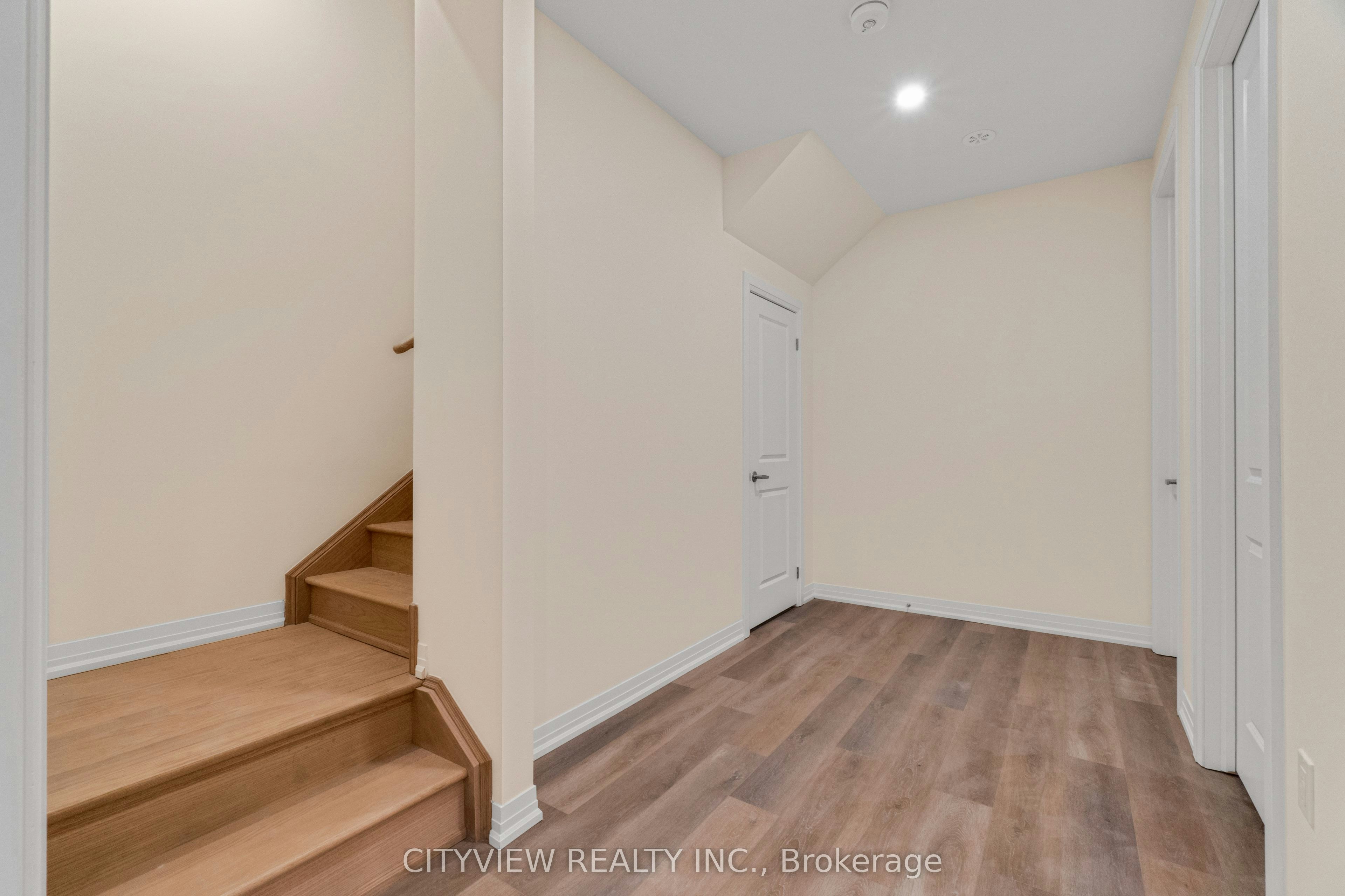 2284 Sovereign Street, Oakville, ON, L6L 1L6 - 38