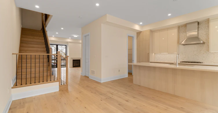 2284 Sovereign Street, Oakville, ON, L6L 1L6 - 22