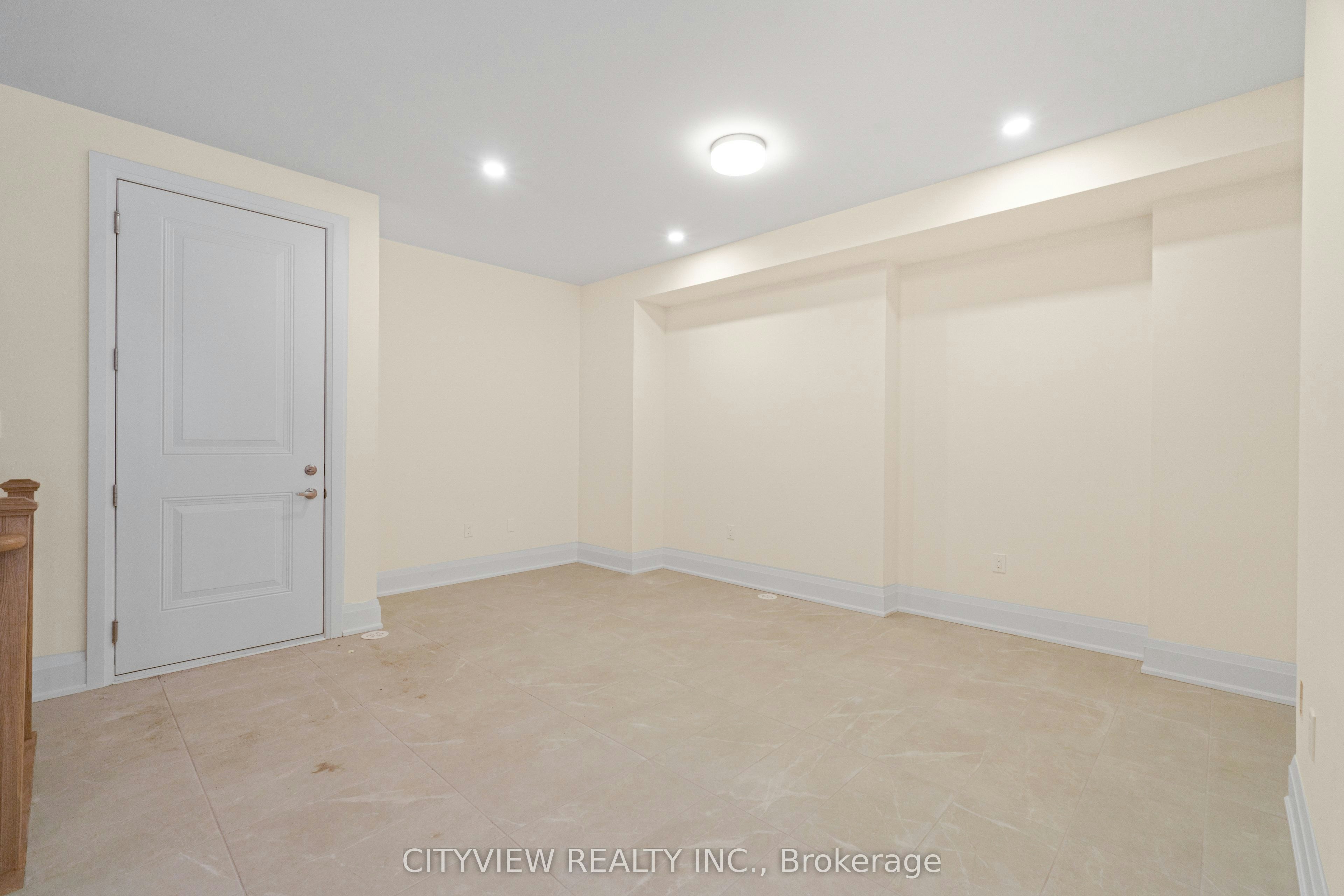 2284 Sovereign Street, Oakville, ON, L6L 1L6 - 9