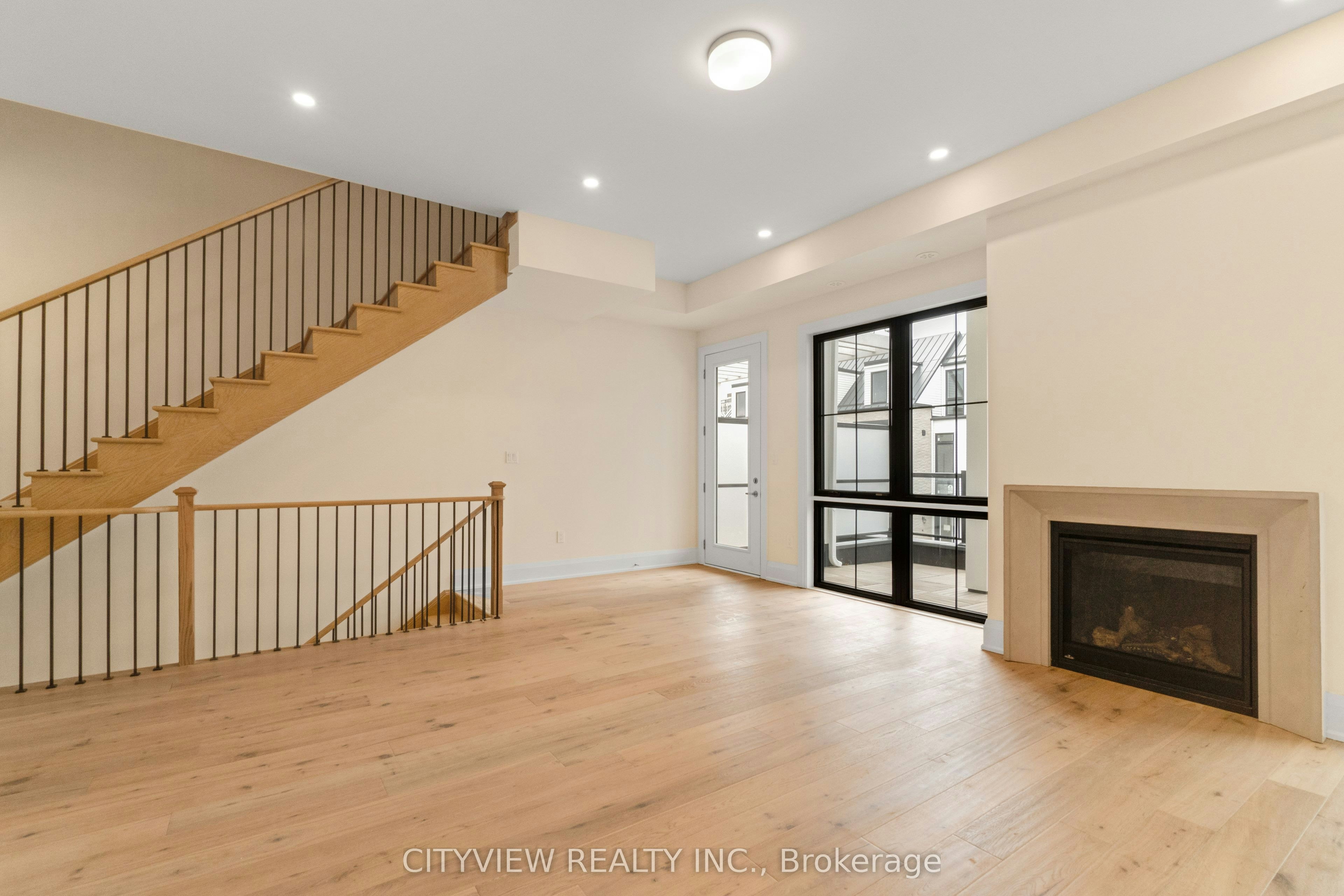 2284 Sovereign Street, Oakville, ON, L6L 1L6 - 21