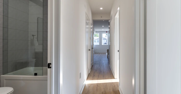1-60 Cannon Road, Toronto, ON, M8Y 1S1 - 12
