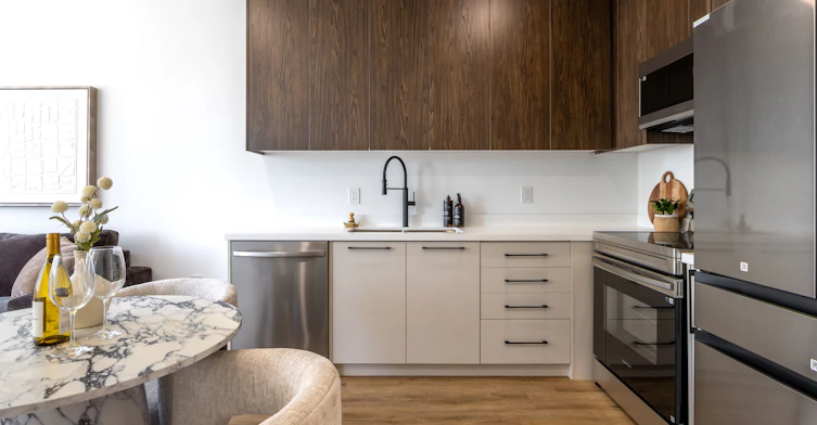 1-60 Cannon Road, Toronto, ON, M8Y 1S1 - 8