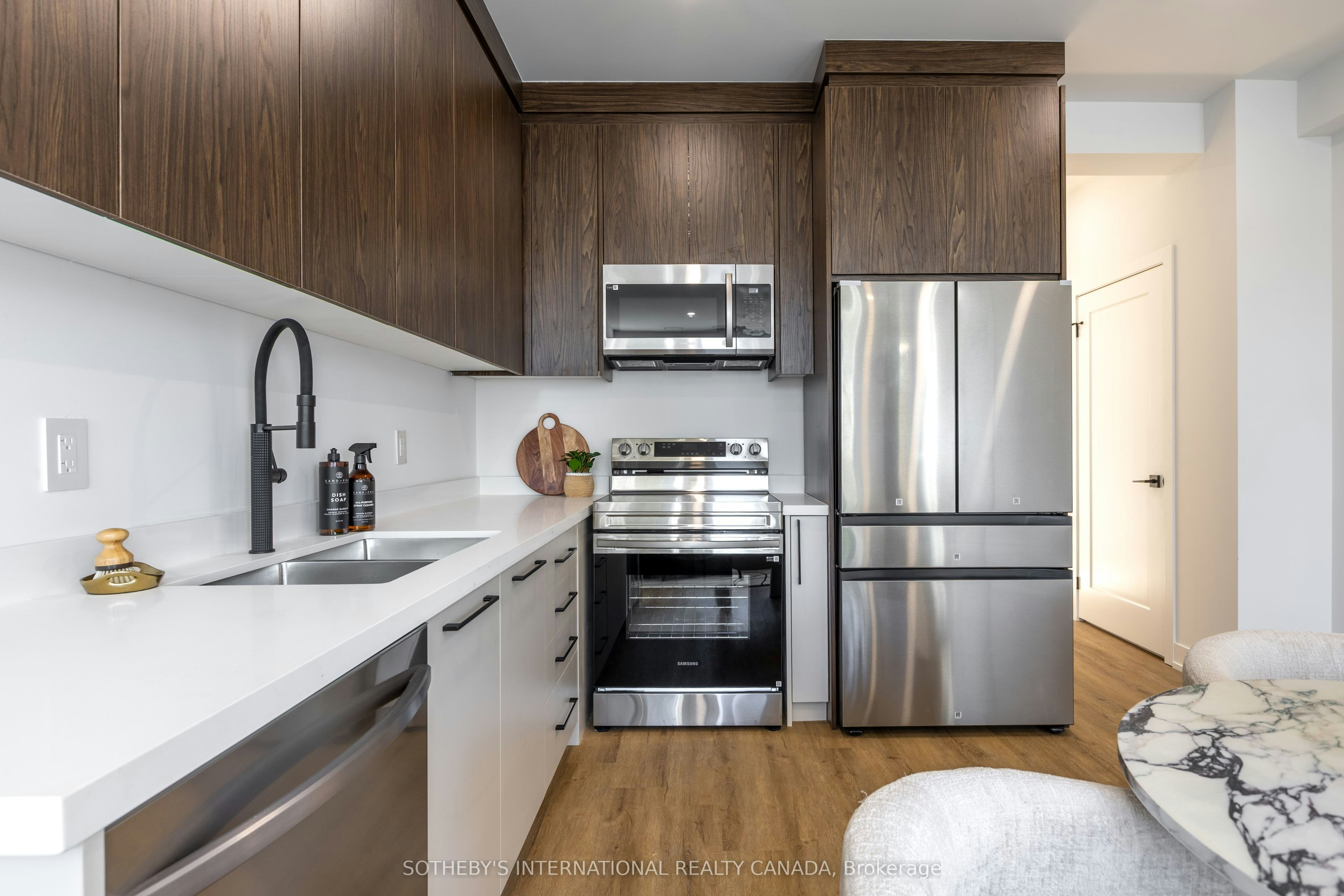 1-60 Cannon Road, Toronto, ON, M8Y 1S1 - 10
