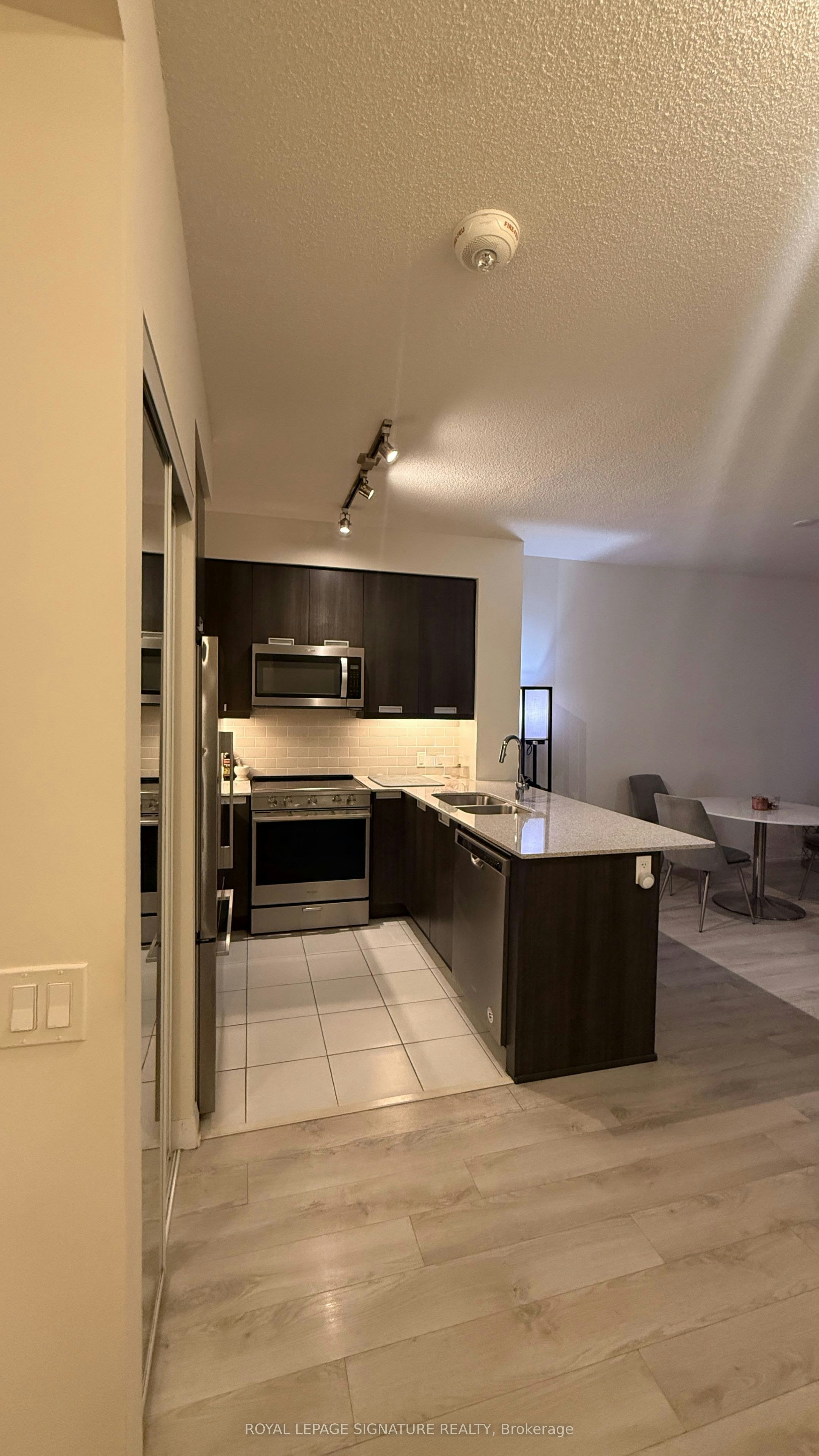 2611-35 Watergarden Drive, Mississauga, ON, L5R 0G8 - 11