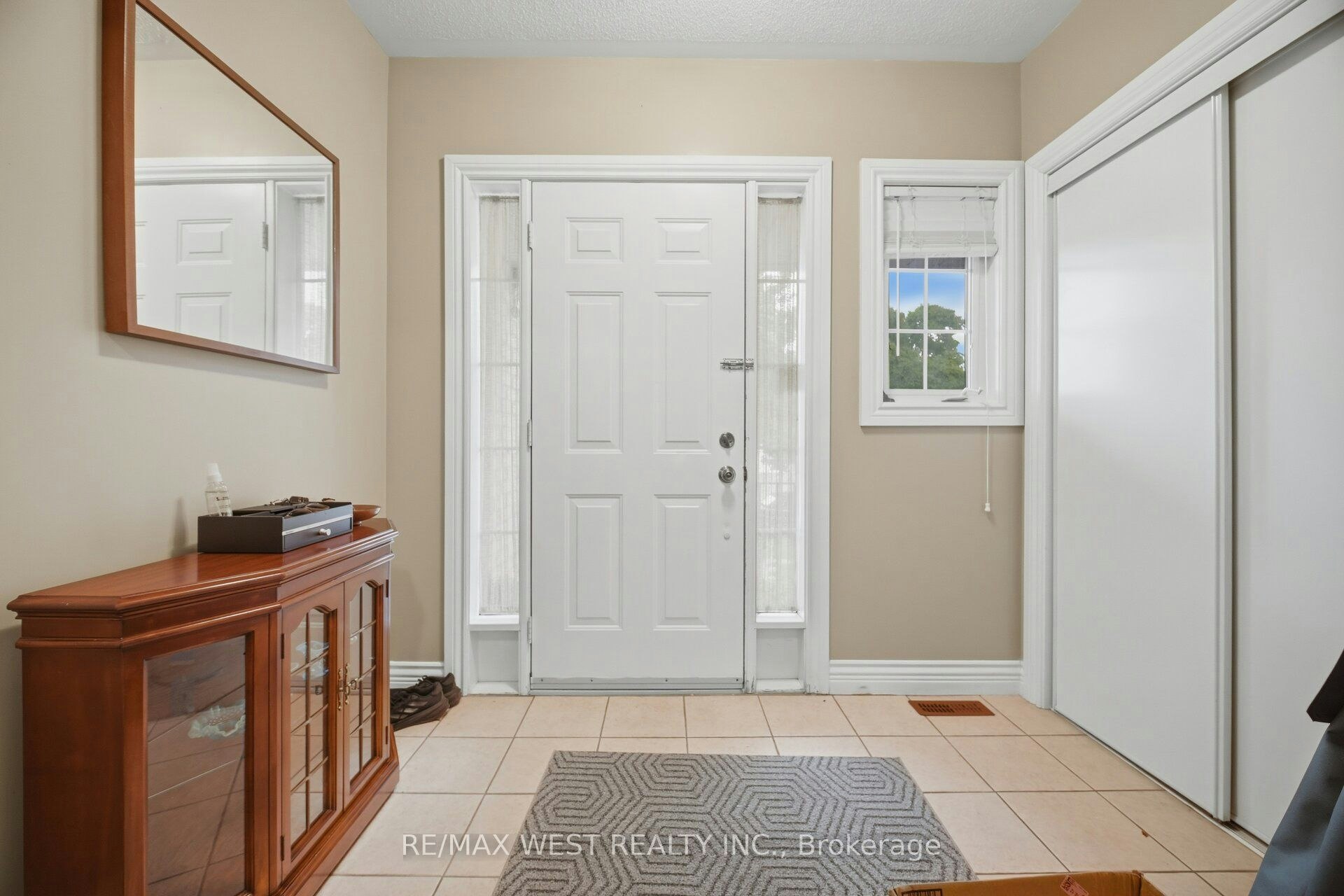 Upper-6409 Torre Drive, Mississauga, ON, L5V 2S5 - 2