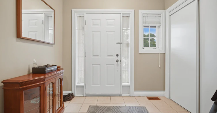 Upper-6409 Torre Drive, Mississauga, ON, L5V 2S5 - 2