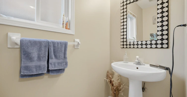 Upper-6409 Torre Drive, Mississauga, ON, L5V 2S5 - 7