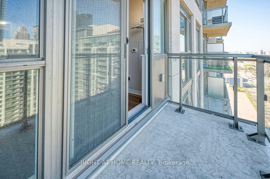 2310-349 Rathburn Road W, Mississauga, ON, L5B 0G9 - 6