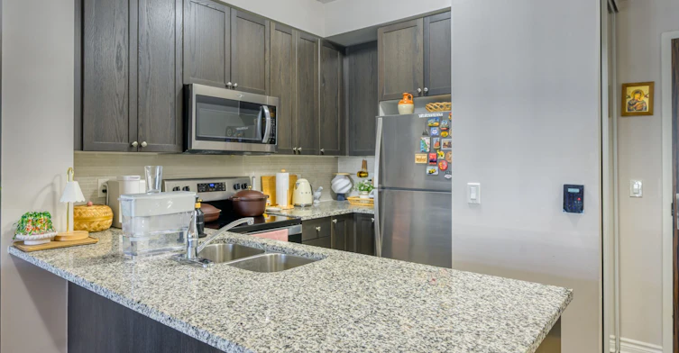2310-349 Rathburn Road W, Mississauga, ON, L5B 0G9 - 9
